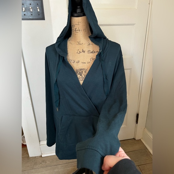 Old Navy Loose Cross-Front French-Terry Hoodie - Size 2X - Picture 8 of 10